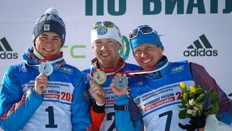 Алексей Волков выиграл гонку преследования на чемпионате России по биатлону в Ханты-Мансийске