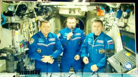 Привет с орбиты. Участников Дельфийских игр в Тюмени поздравили космонавты с МКС