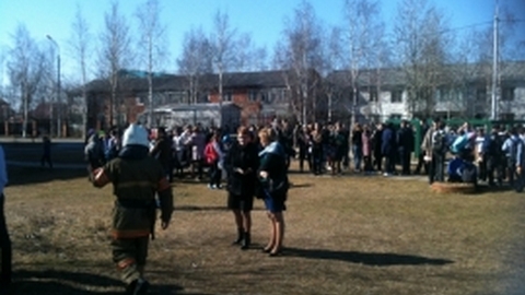 Пожар в школе Нижневартовска: эвакуировали более 600 человек