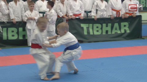 Супер-юниоры. В Югре появятся соревнования для самых маленьких каратистов — от 4 лет