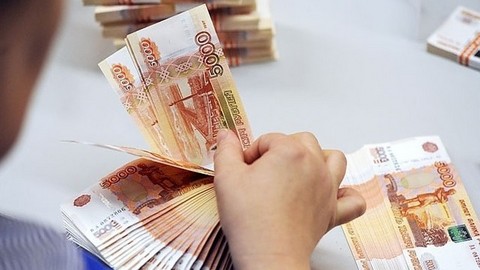 Щедрая душа: на Урале первоклассник раздал своим друзьям 230 тысяч рублей
