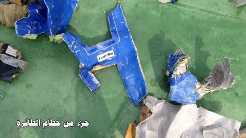 Жуткое совпадение. На А320 EgyptAir, потерпевшем крушение, была написана угроза сбить этот самолет