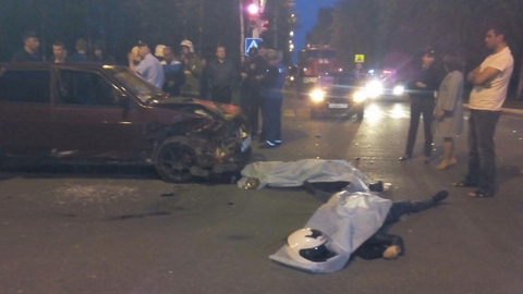 В Урае при столкновении мотоцикла и ВАЗа погиб байкер и его пассажирка. ФОТО