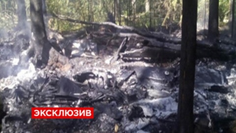 Под Ханты-Мансийском упал и сгорел самолет: один человек погиб, двое пострадали