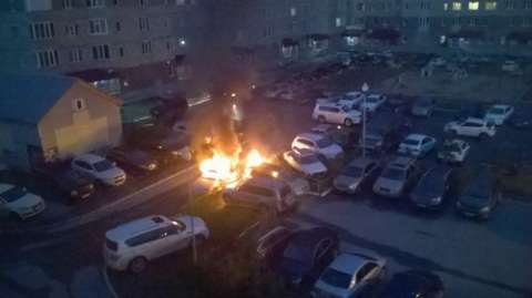 Поджигатель пойман. В Сургуте задержан человек, спаливший три машины на прошлой неделе