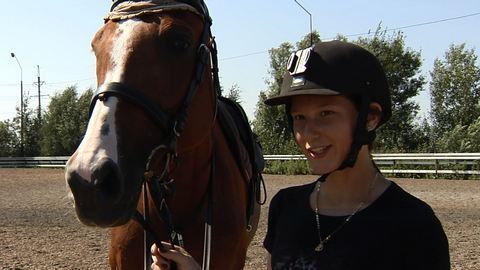  Умение находить общий язык с лошадьми помогло сургутским всадникам успешно выступить на окружных соревнованиях по конкуру