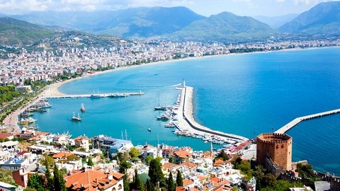Туроператоров призвали сообщать российским туристам об опасности в Турции