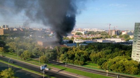 В Москве при пожаре на складе типографии погибли 17 человек. Тела обнаружили в спальном помещении