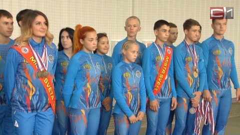 Станут героями. Наталья Комарова в Сургуте встретилась с будущими пожарными и спасателями