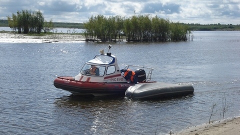 Трагедия на Ямале: пытаясь спасти 5-летнего сына, женщина утонула в реке. Малыша унесло течением