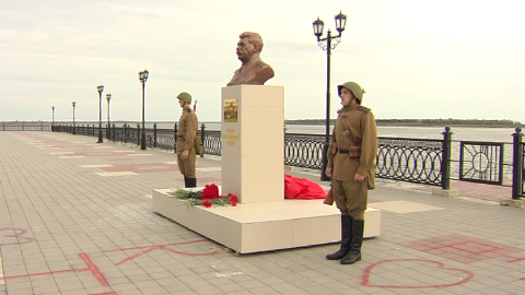 Сталин вне закона. В Сургуте появился скандальный памятник вождю народов — возможно, ненадолго. ФОТО