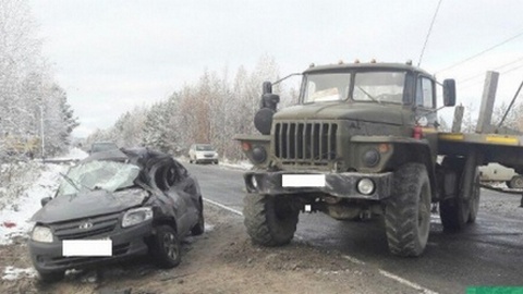 УРАЛ протаранил "Ладу". В Нижневартовском районе в ДТП пострадали 3 человека 