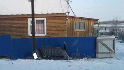 В Ханты-Мансийском районе снегоход врезался в столб. Водитель скончался до приезда "скорой"