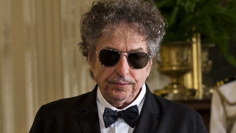 «Догони меня». Шведы просят Боба Дилана получить Нобелевскую премию хотя бы в 2017 году