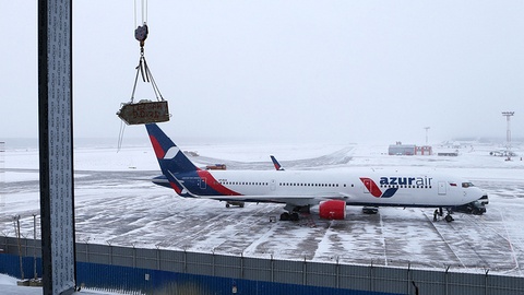 В аэропорту Екатеринбурга Boeing с 335 пассажирами выкатился за пределы ВПП. СК проводит проверку