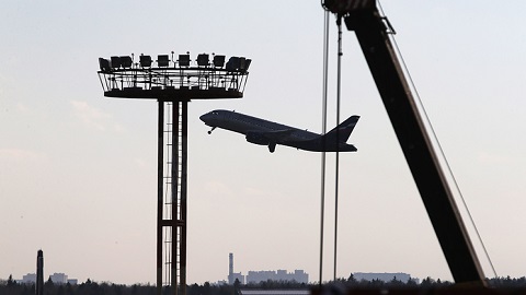 Самолет Ту-154 Минобороны пропал с экранов радаров близ Сочи. На борту 91 человек