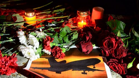 26 декабря объявлен в России днем траура по погибшим в авиакатастрофе Ту-154 в Сочи