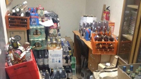 Как всегда под Новый год. В Сургутском районе полицейские за сутки изъяли 300 литров поддельного алкоголя