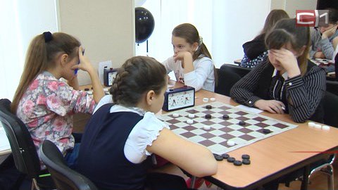 Два десятка медалей. Сургутские шашисты успешно выступили на чемпионате УрФО