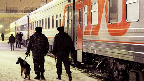 Из-за сообщения о бомбе с поезда "Нижневартовск-Уфа" в Пыть-Яхе эвакуировали свыше 50 человек