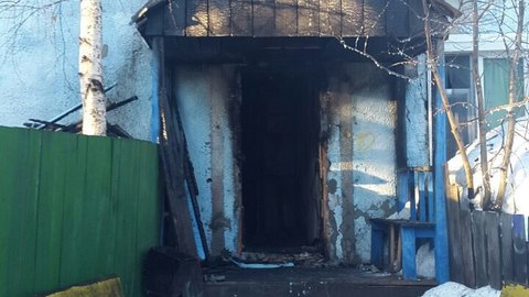 Сургутяне в соцсетях собирают вещи для погорельцев: ночью в Барсово горели два жилых дома